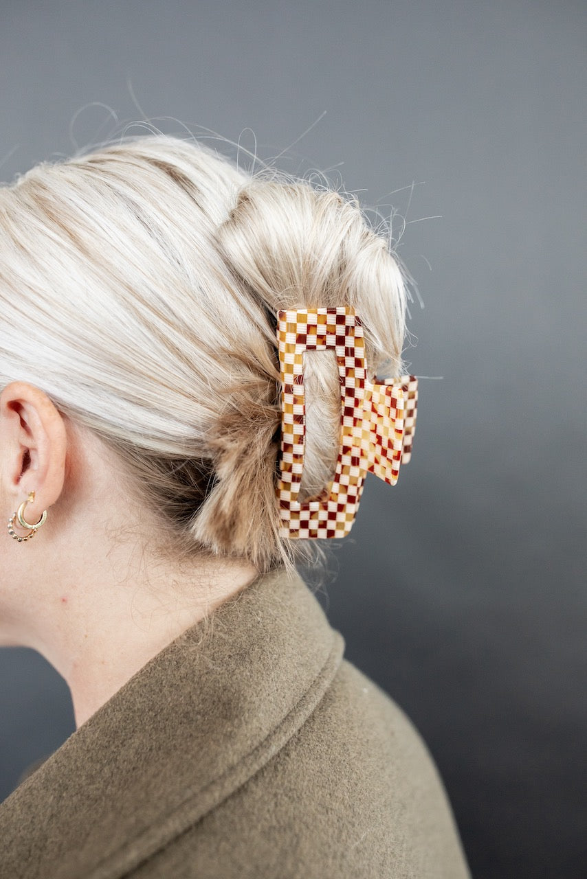 Tortoise | Checkered Claw Clip