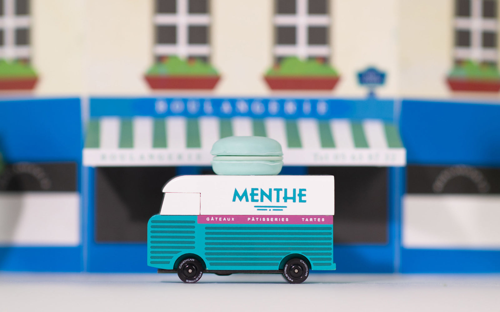 Menthe Macaron Van