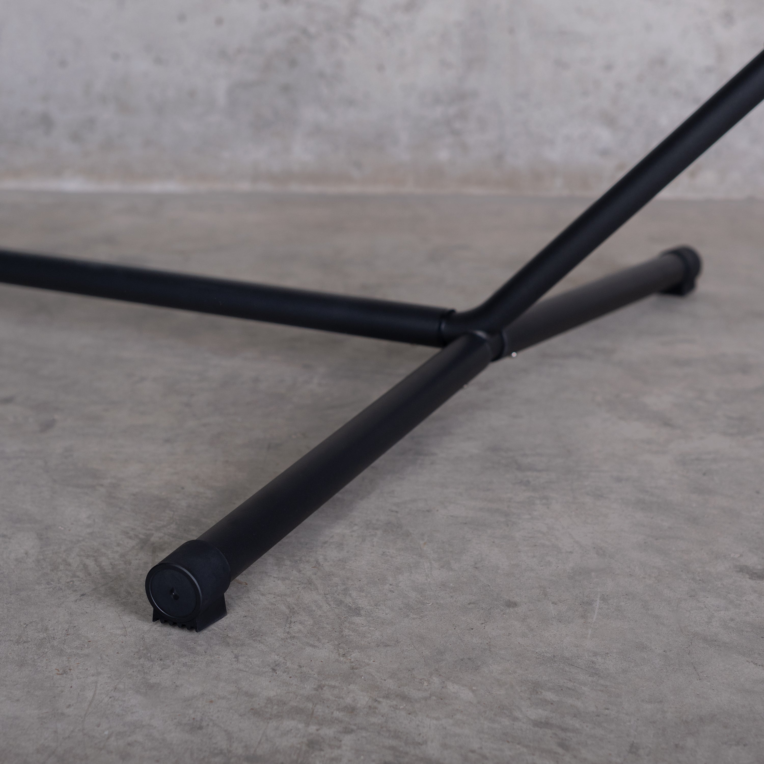 Nautico Anthracite Outdoor Wave -  Weather-Resistant Kingsize Hammock with Powder Coated Steel Stand