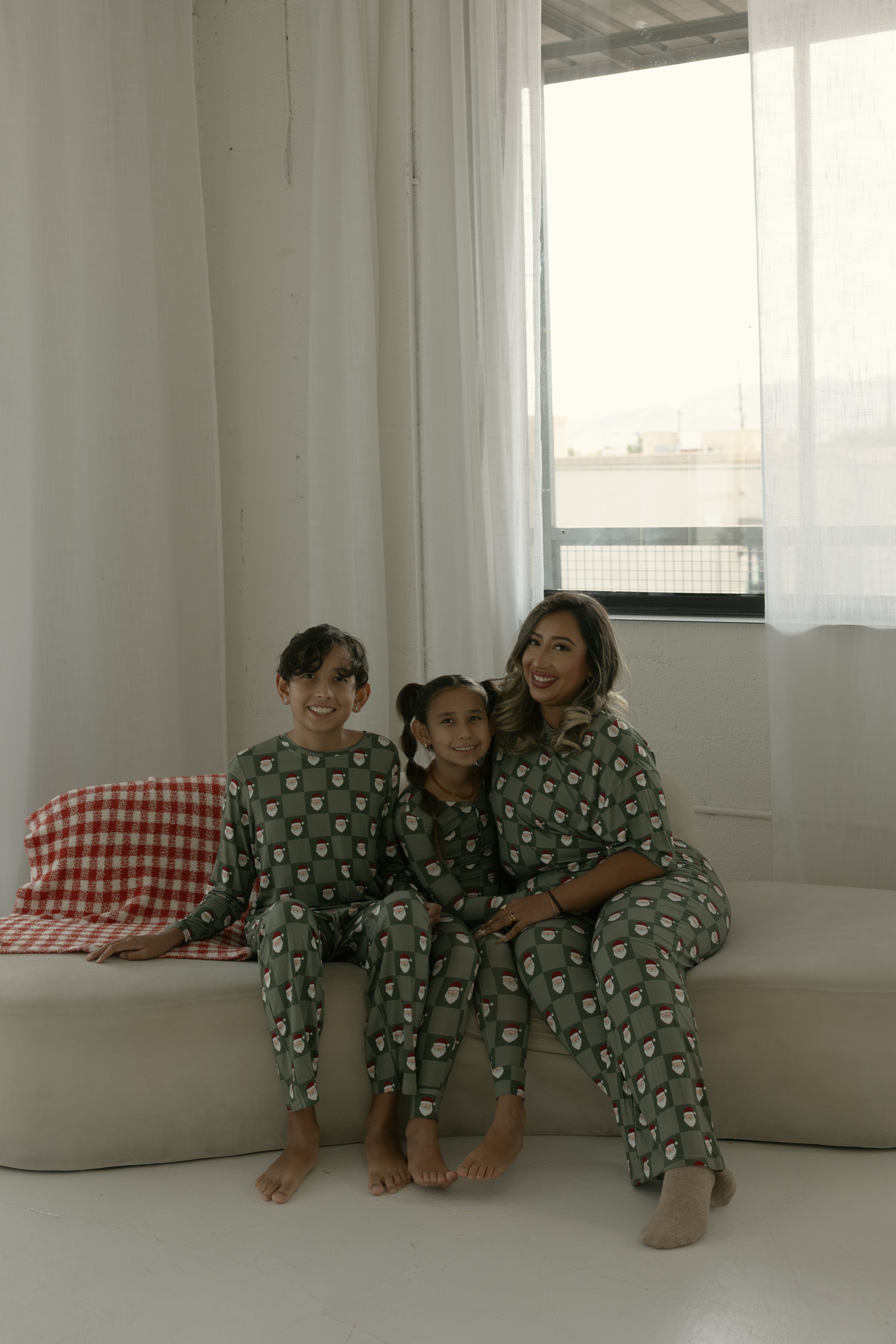 Pre-Teen Straight Leg Bamboo Pajamas | Santa Checkerboard