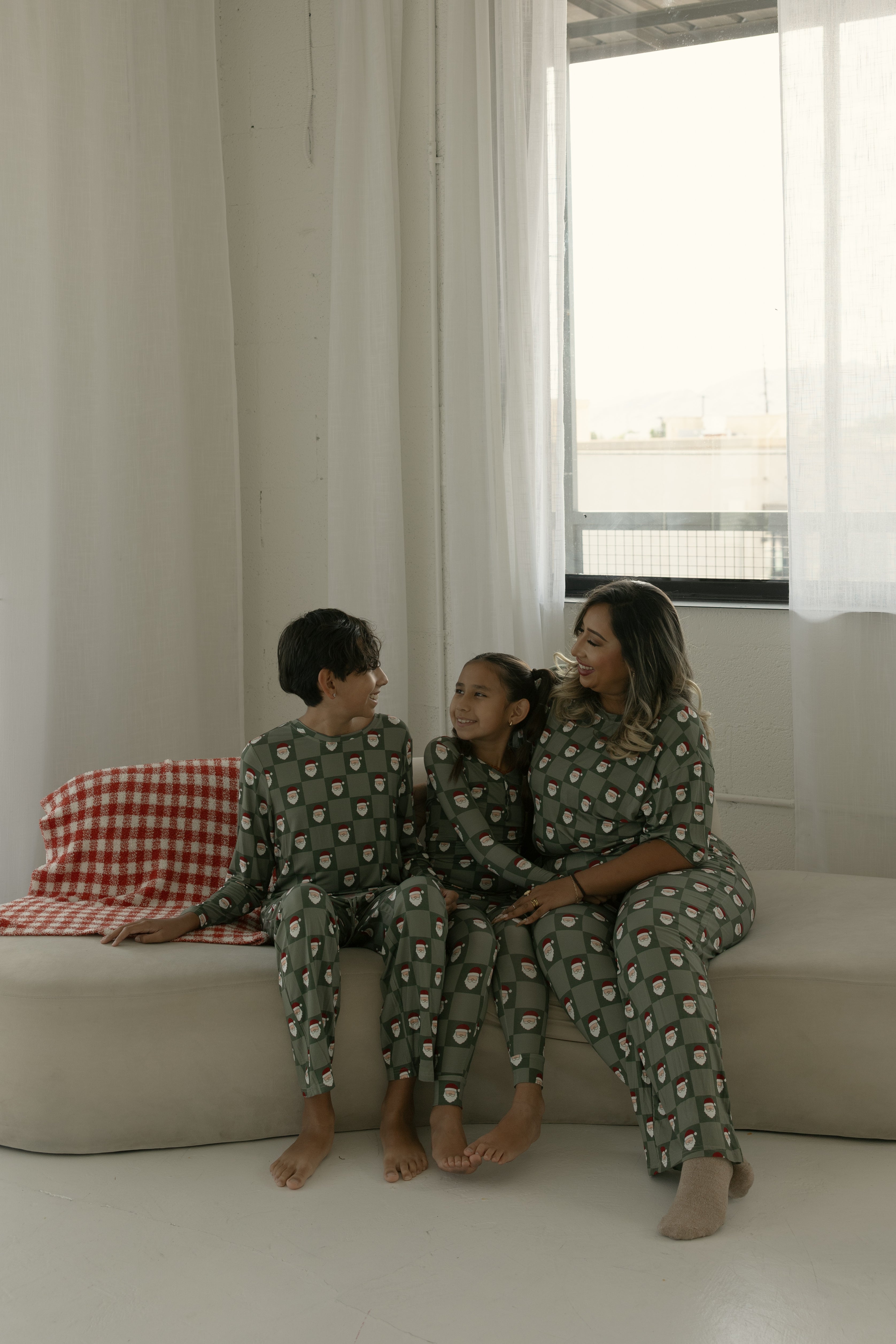 Pre-Teen Straight Leg Bamboo Pajamas | Santa Checkerboard