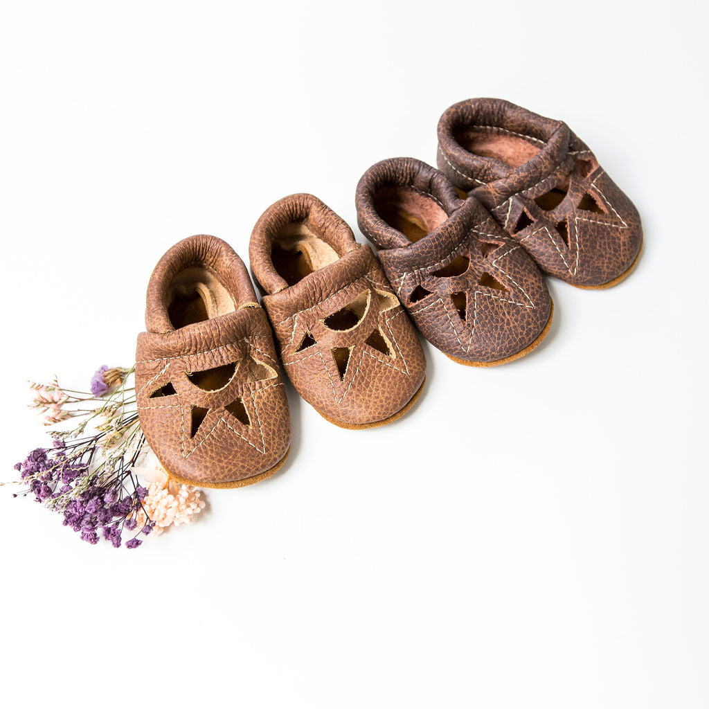 Sepia & Sable SUNRISE Shoes Baby and Toddler Baby Shoes Starry Knight Design Sable- dark brown 00 ( tiny) 3.65" 