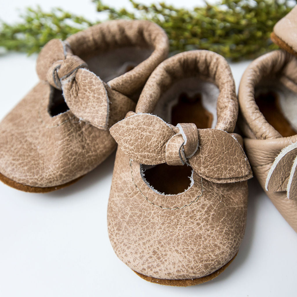 Latte & Flax BELLA JANES Shoes Baby and Toddler Baby Shoes Starry Knight Design Latte (Left) 00 ( tiny) 3.65" 