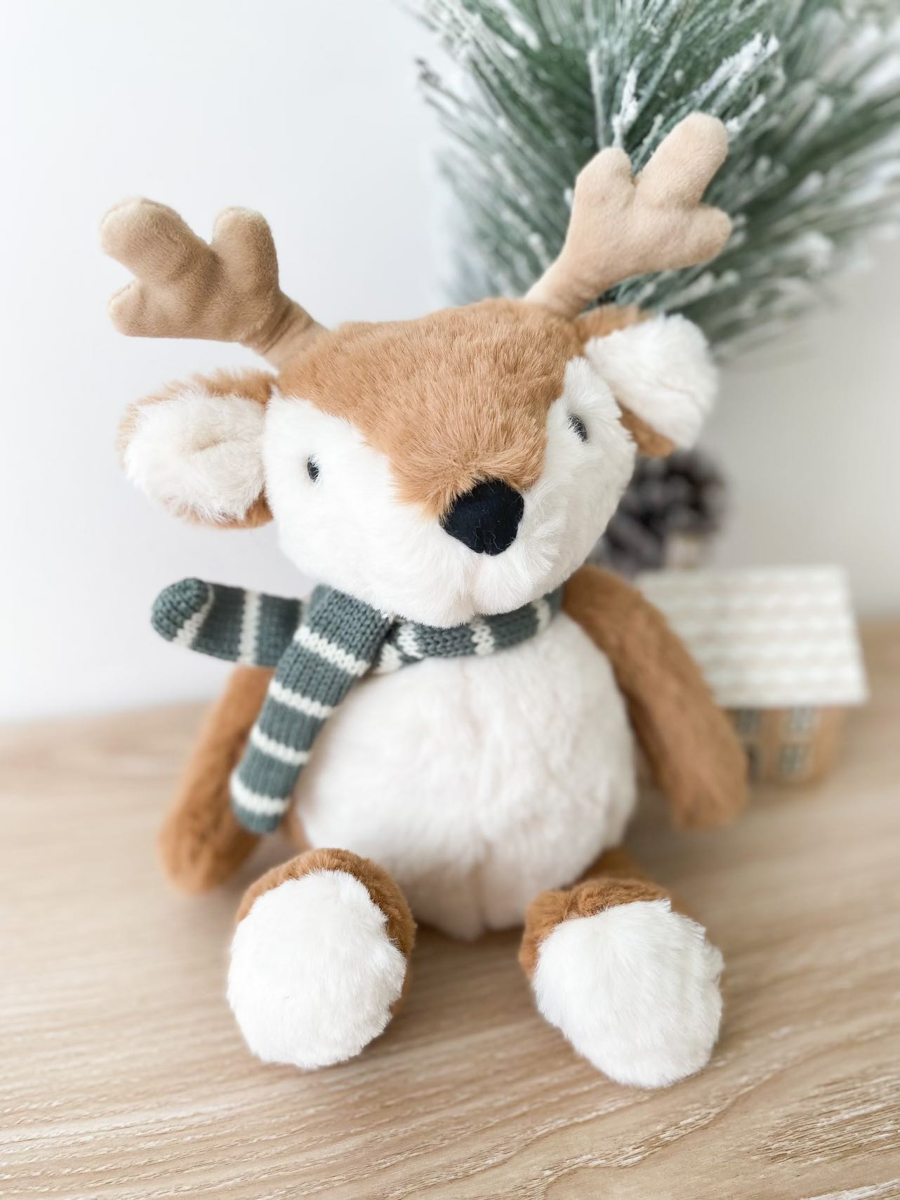 Dakota Deer WINTERY PLUSH TOYS MON AMI   