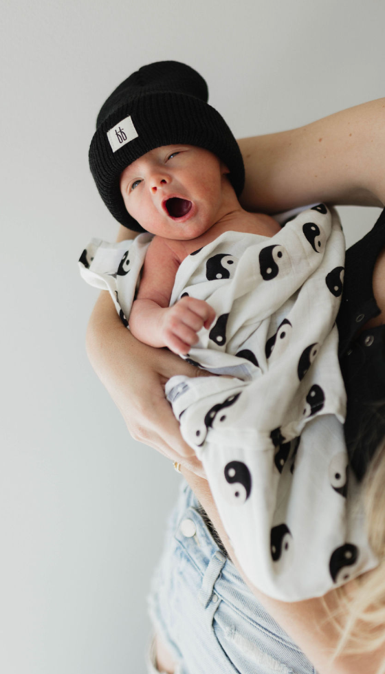 Muslin Swaddle | Black & White Yin Yang