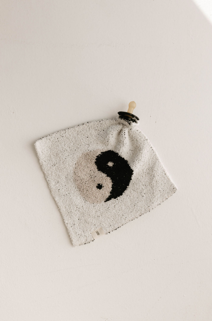 Lovey | Yin-Yang Black & White