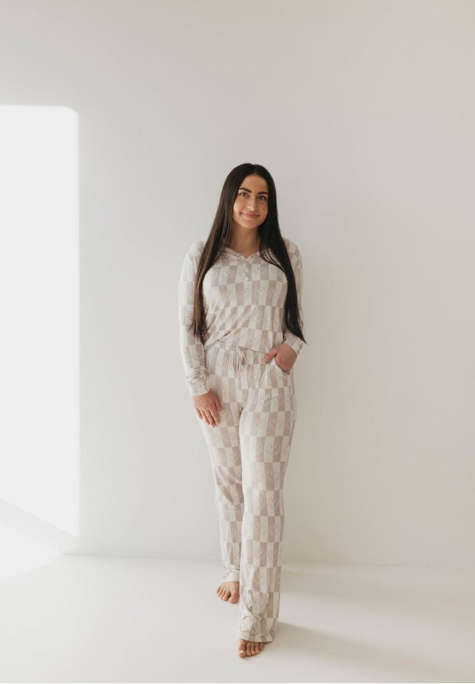 Women's Bamboo Pajamas | Smile Checkerboard