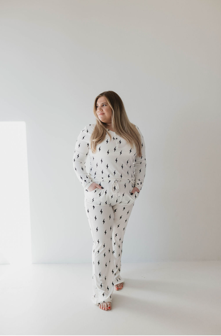 Women's Long Sleeve Bamboo Pajama | White & Black Lightning Bolt