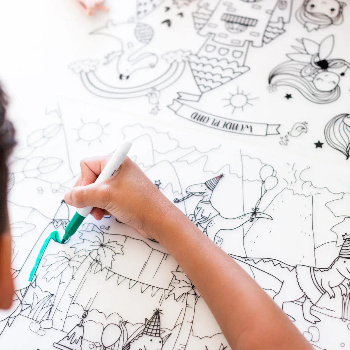 Silicone Reusable Coloring Mat & Markers Set - Dinos Party