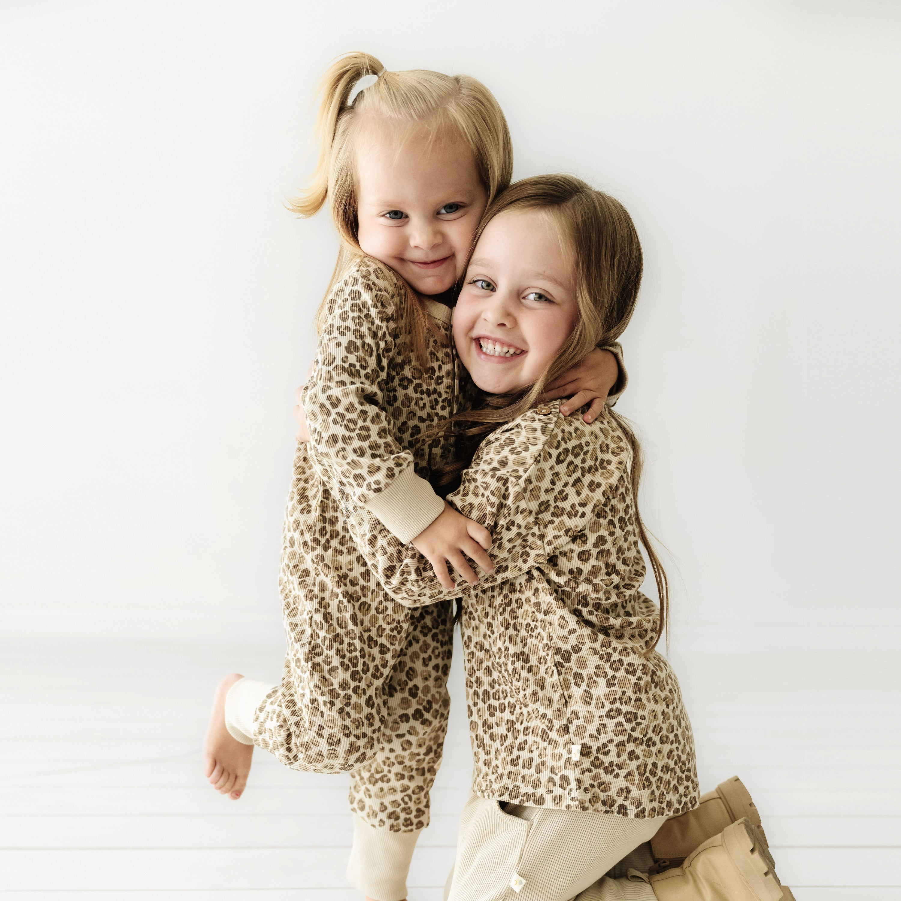 Organic Toddler T-shirt & Pant Set - Spotted Tee & Pant Set Makemake Organics   