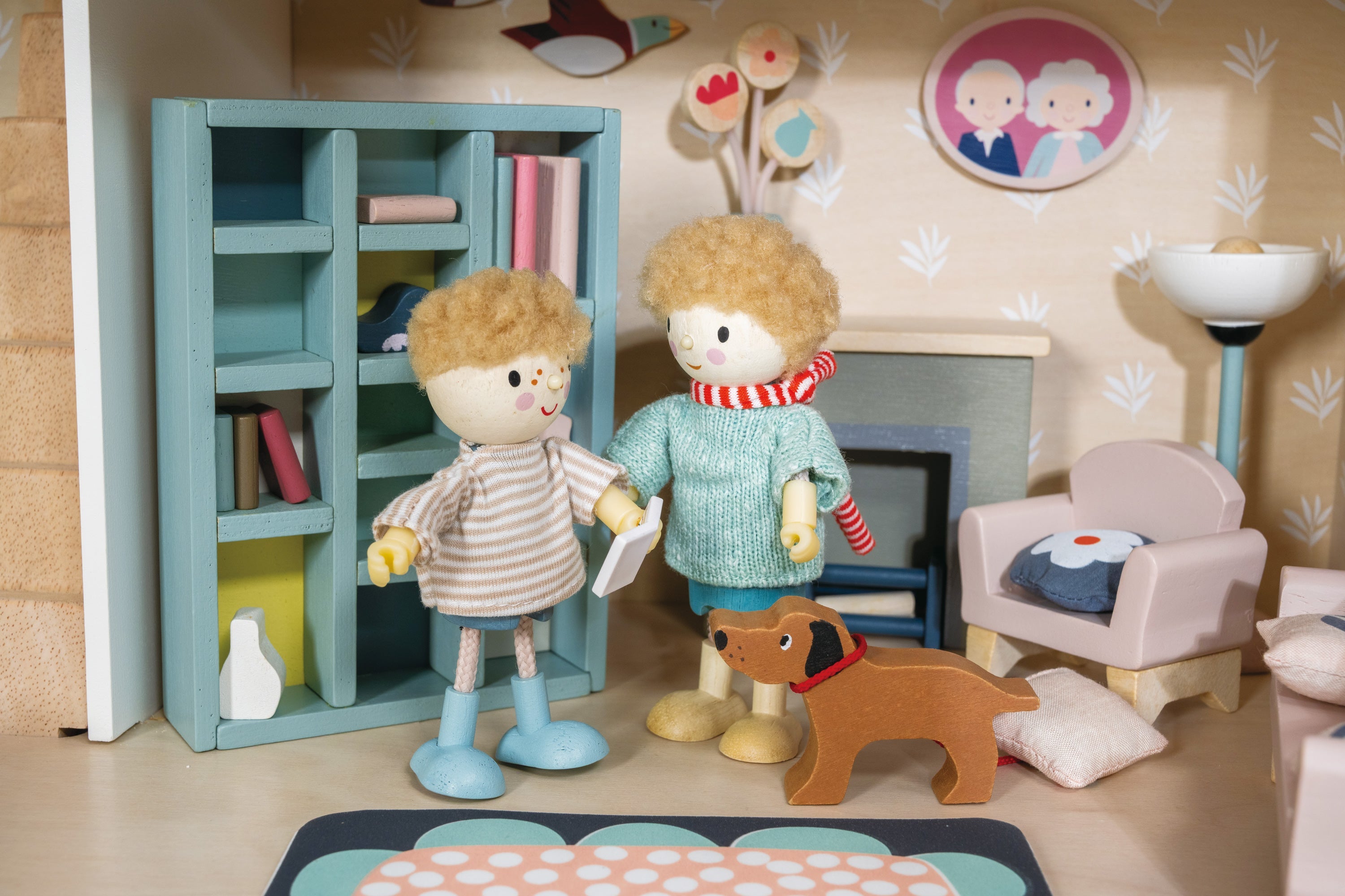 Dolls House Sitting Room Furniture