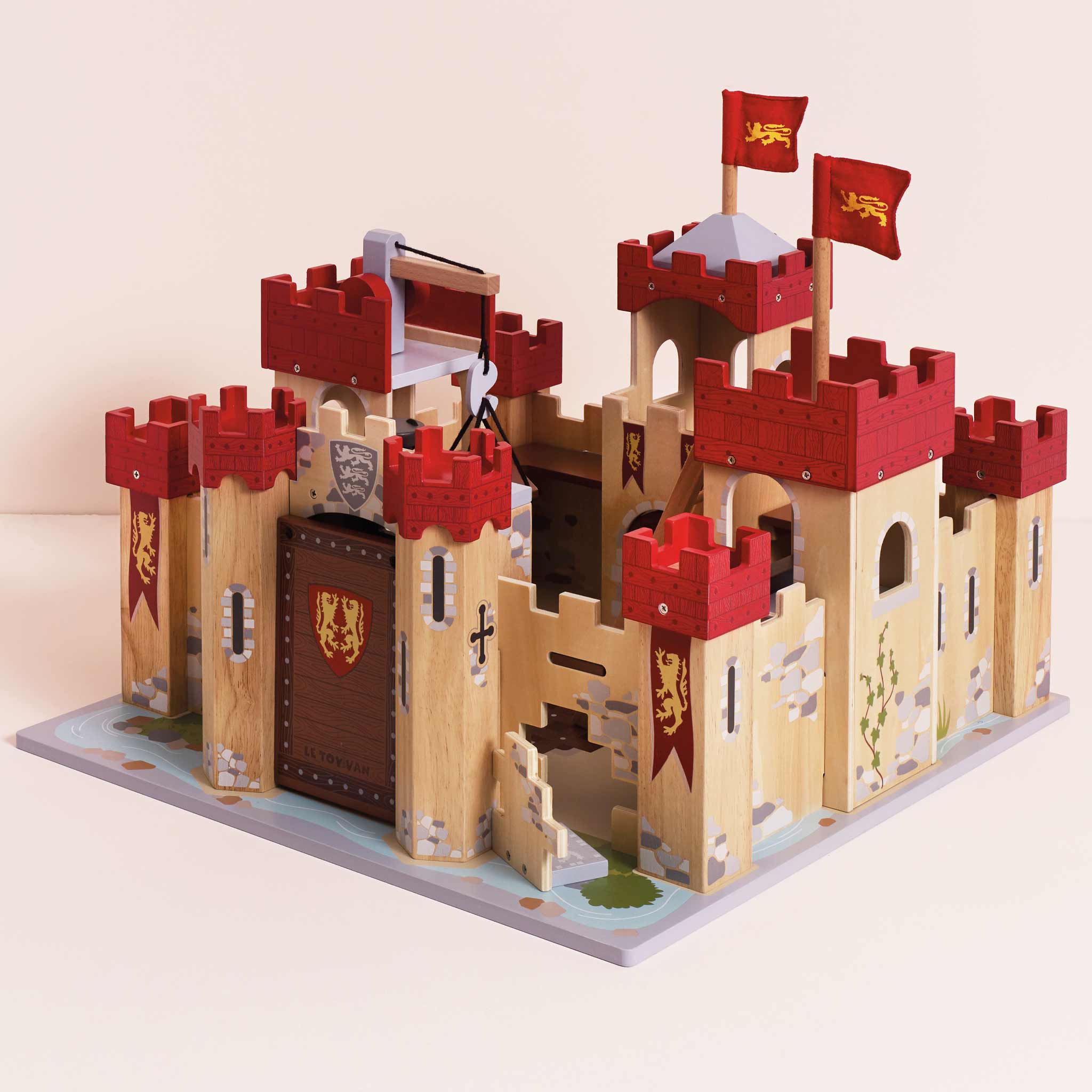 Lionheart Wooden Castle