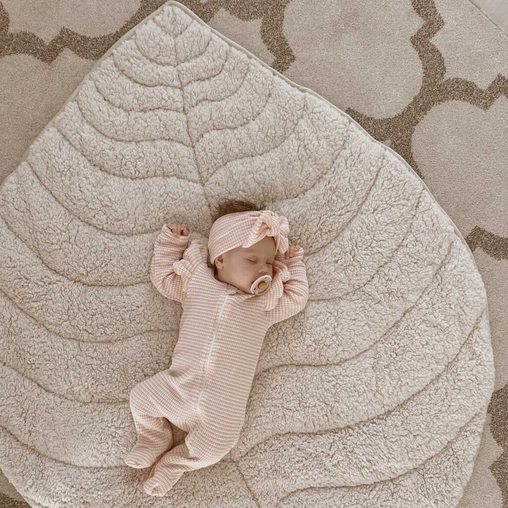 Leaf Shaped Sherpa & Cotton Baby Playmat - Pearl