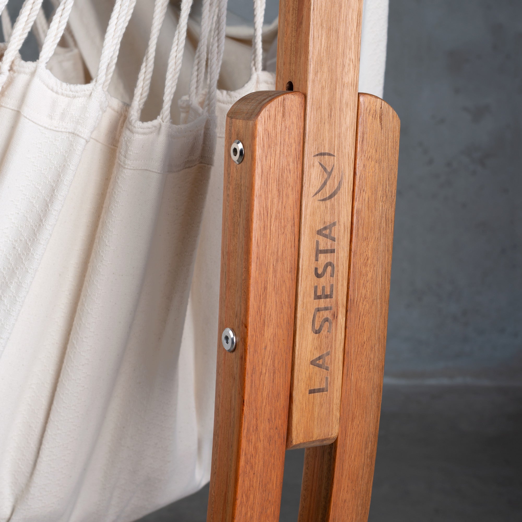 Udine Organic Latte - Organic Cotton Hammock Chair with FSC® certified Eucalyptus Stand