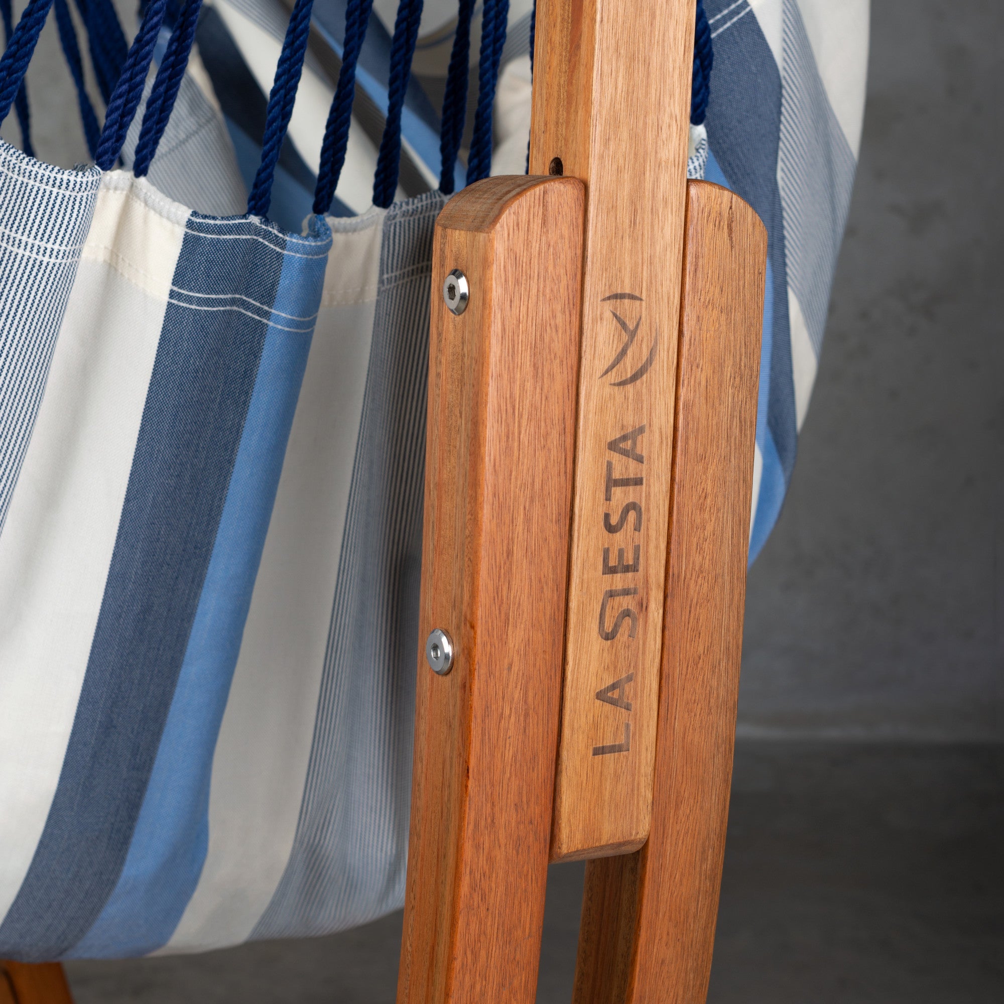 Udine Outdoor Sea Salt - Weather-Resistant Hammock Chair with FSC® certified Eucalyptus Stand