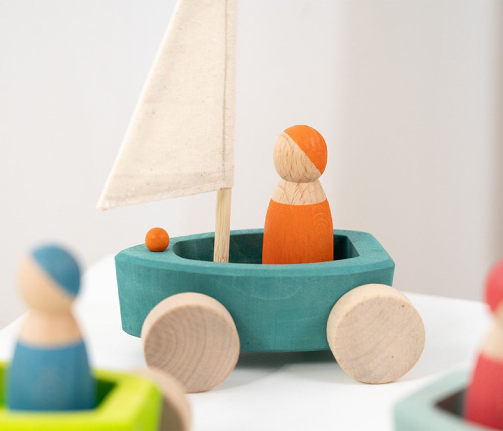 **Pre-order (Ships in 1-2 Weeks)**4 Pcs STAINED Wooden Land Yachts Set with 4 Peg Dolls