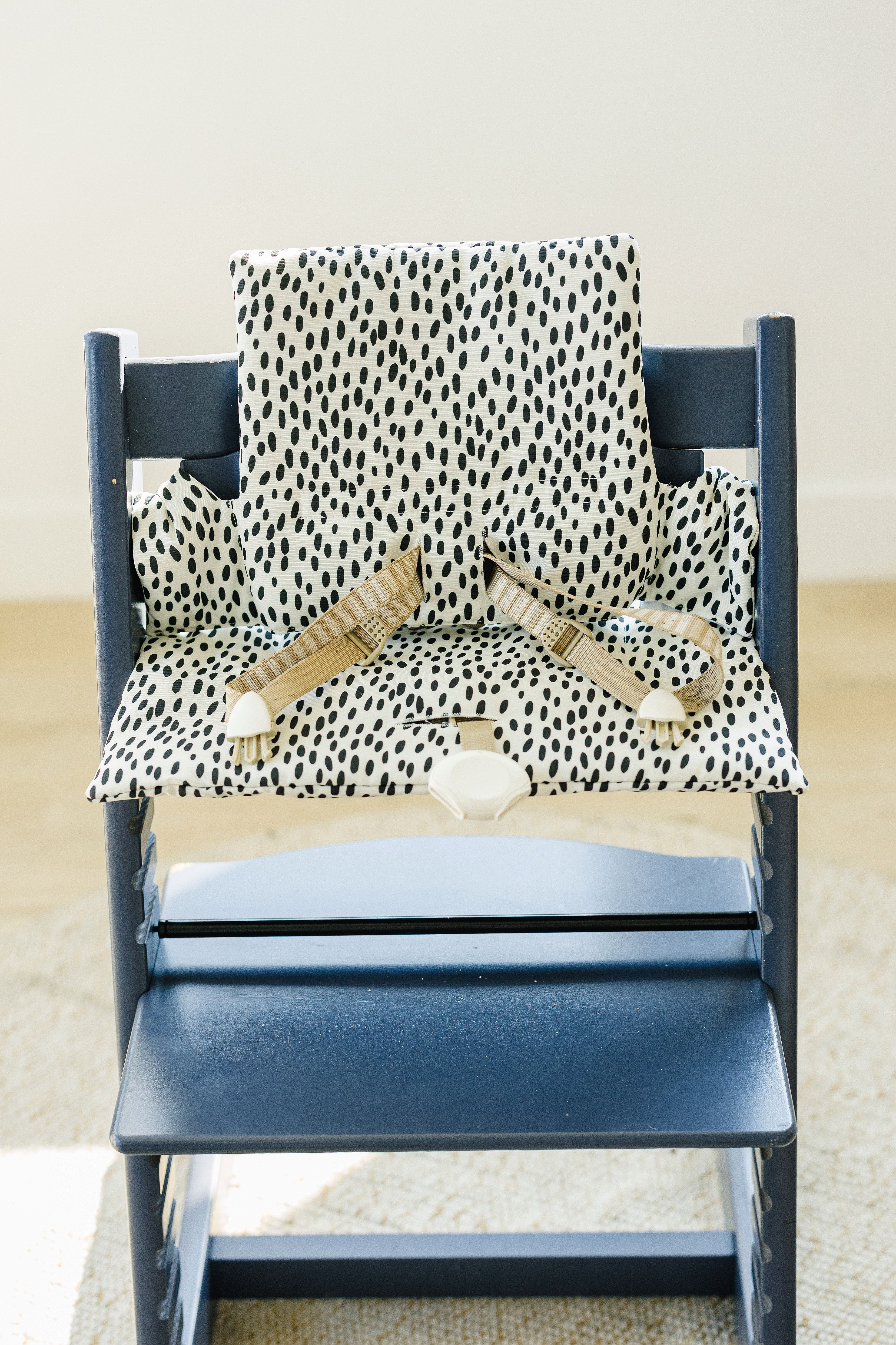 Black Dots Cushion for the Stokke Tripp Trapp Highchair