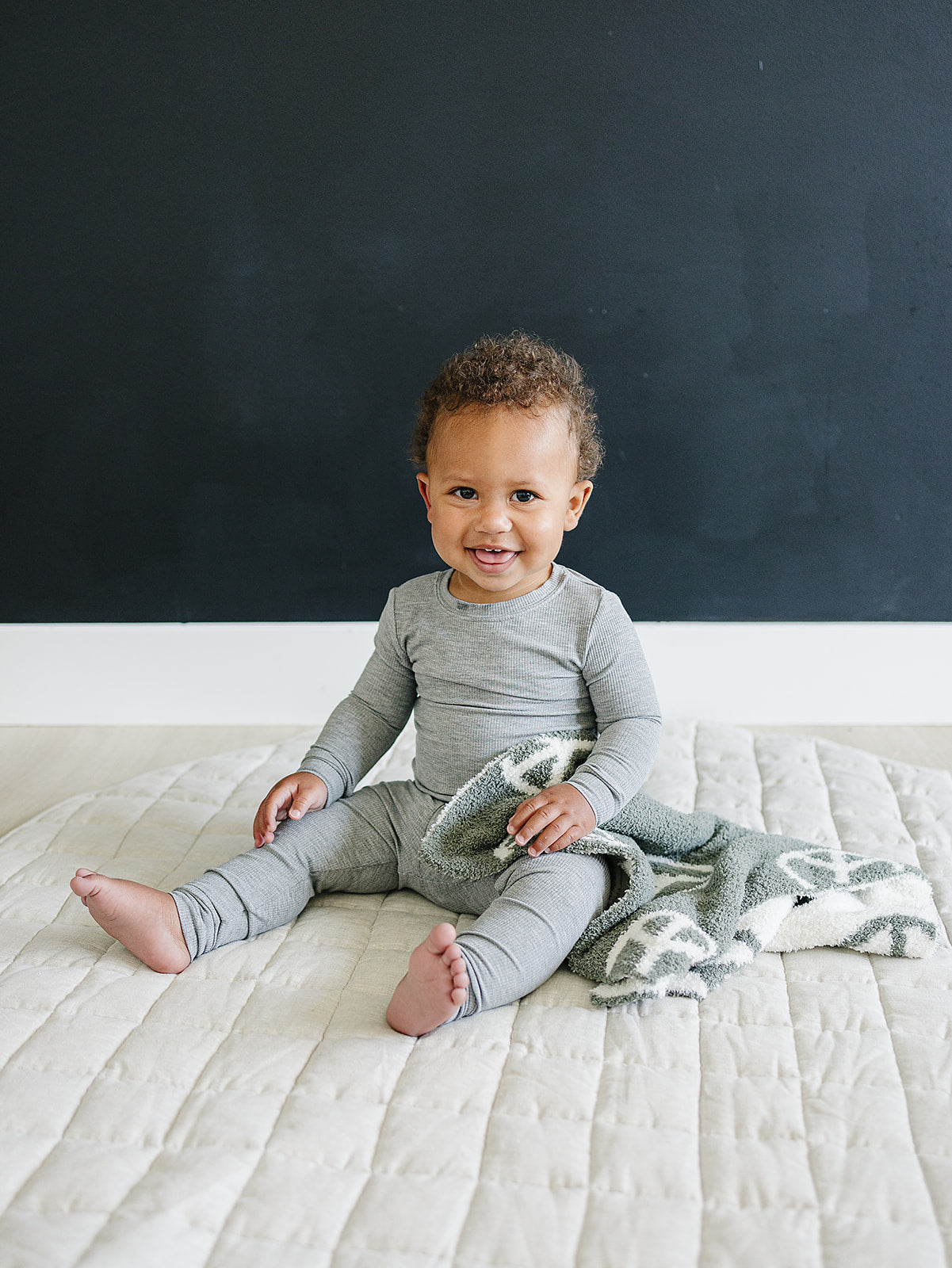 Heather Grey Ribbed Bamboo Cozy Set  Mebie Baby   