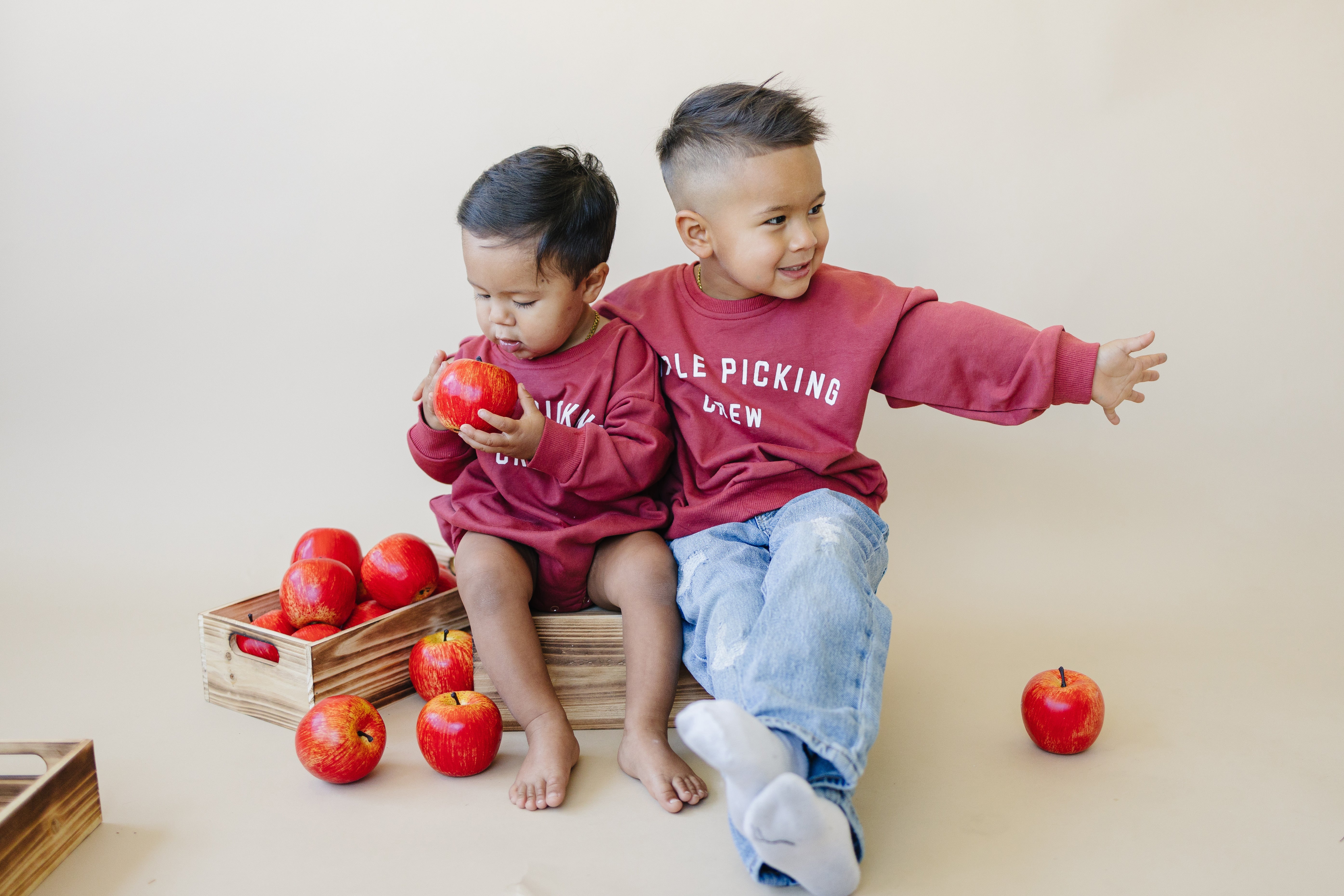 Apple Picking Crew Crewneck Sweatshirt