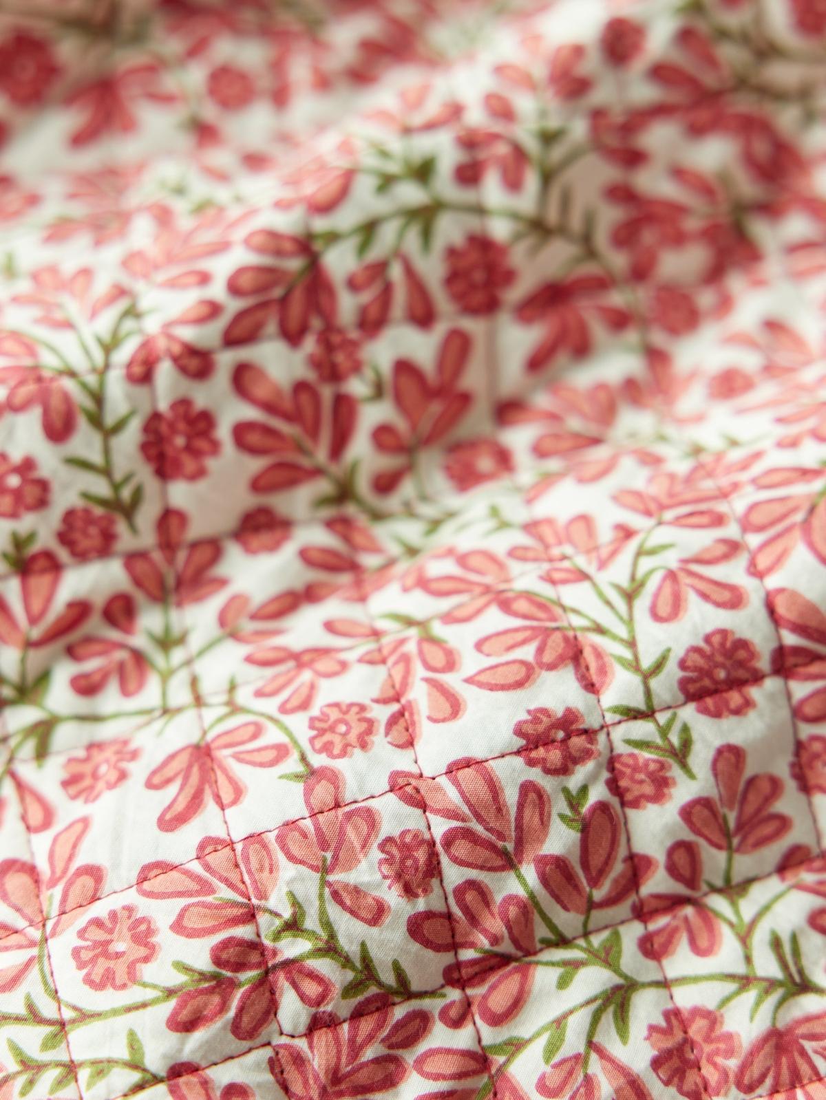 Anne Quilted Reversible Ruffled Vest - Faded Onyx/Light Ruby Floral & Ivory/Light Ruby Floral