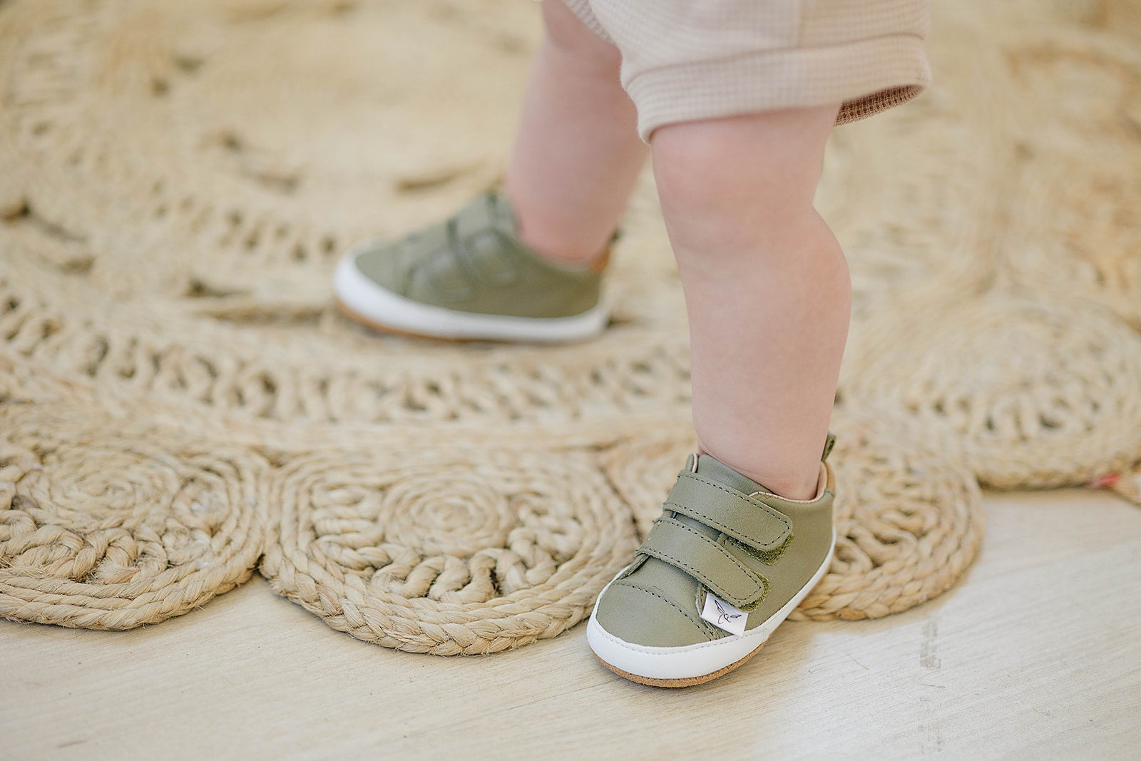 Casual Army Green Low Top {Premium Leather}