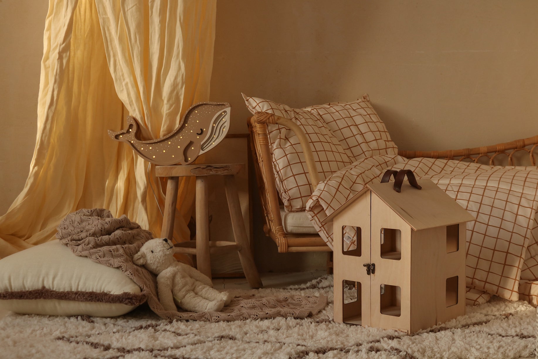 Little Lights Whale Lamp