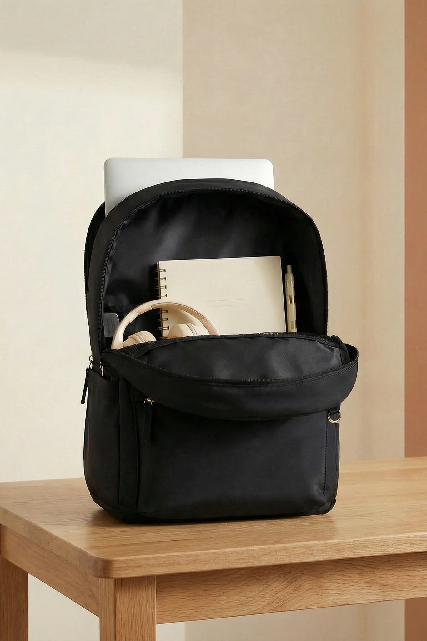 The Daily Backpack Black