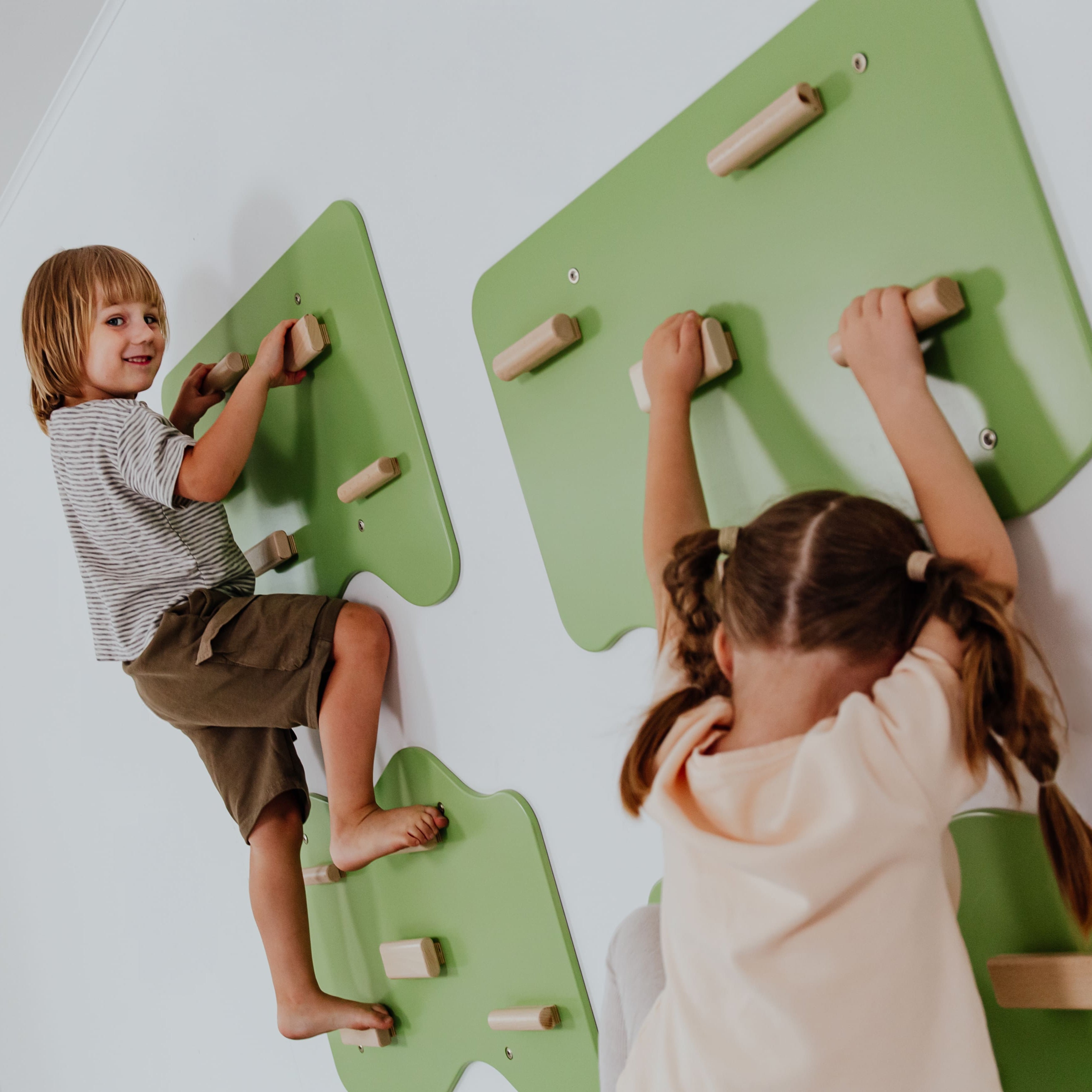 Indoor Rock Wall with Cloud-Shaped Panels & Wooden Climbing Holds for Kids 3-10