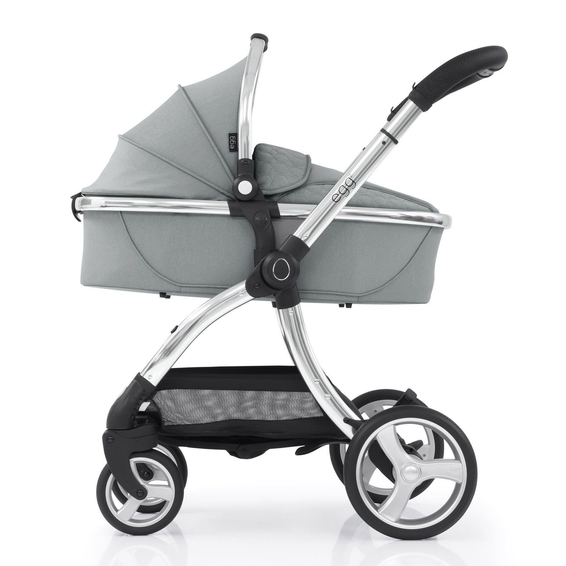 egg2® Carry Cot in Monument Grey