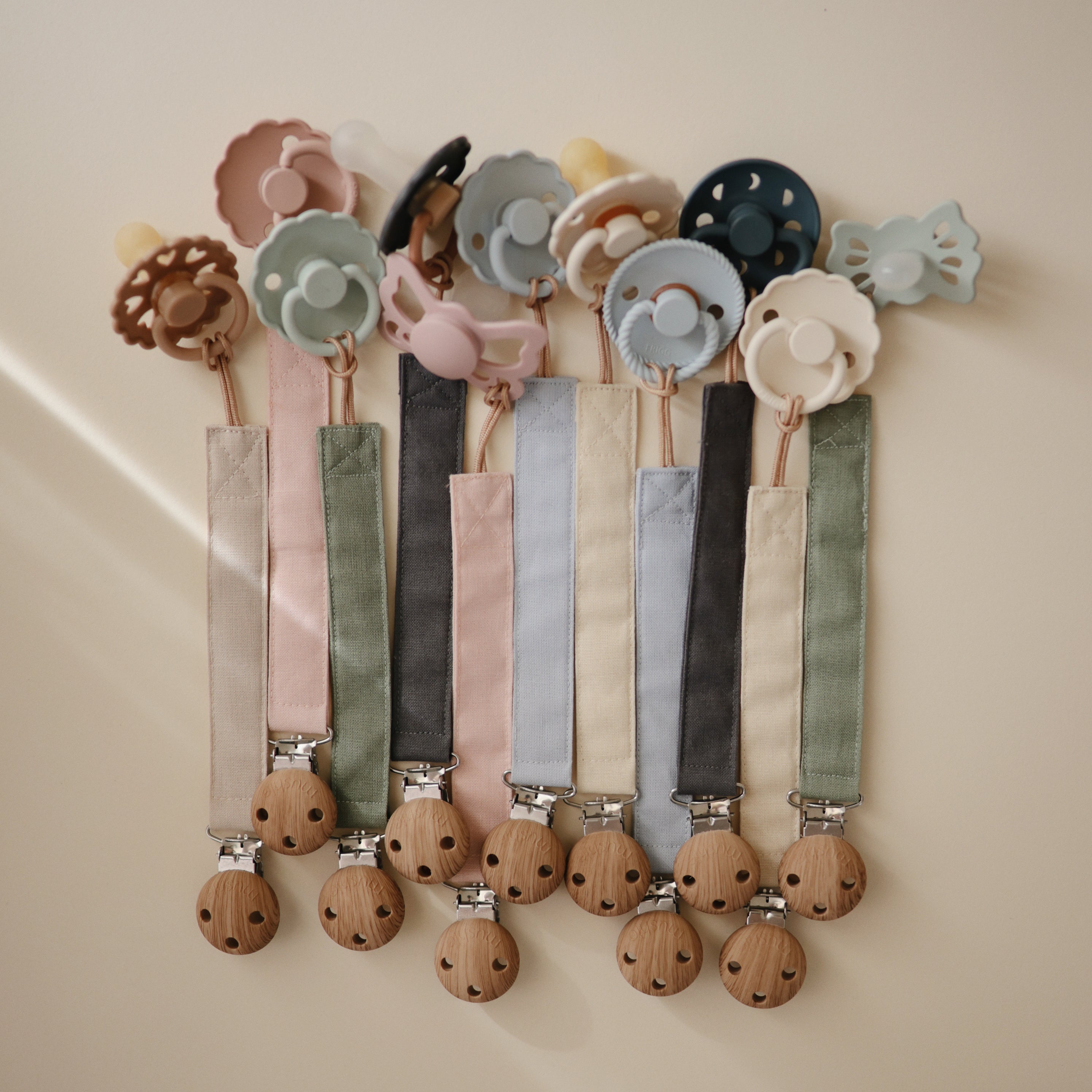 Linen Pacifier Clip 2-Pack Pacifier Clip Mushie   