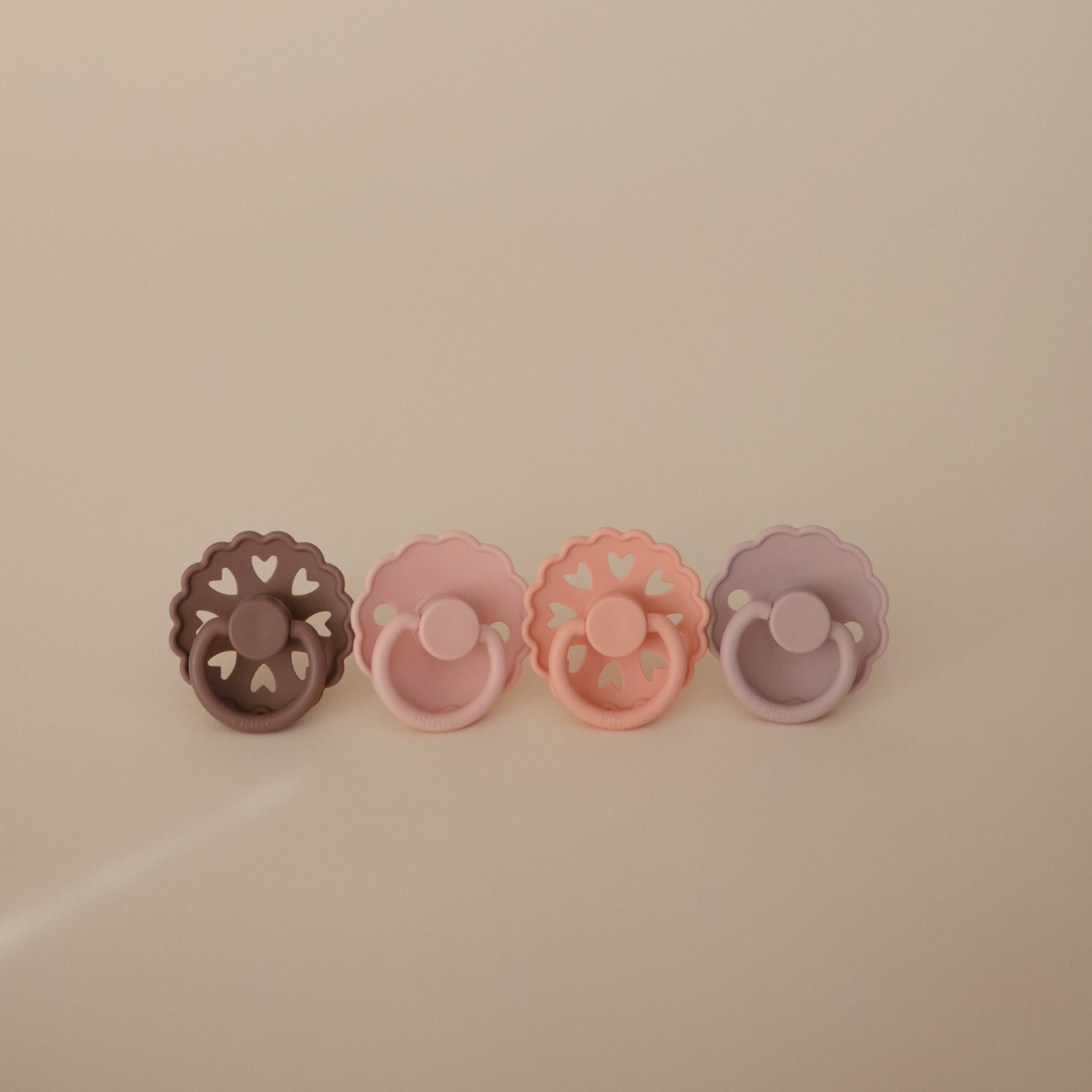 FRIGG Natural Rubber Sunset Bliss Pacifier 4-Pack FRIGG PACIFIERS Mushie   