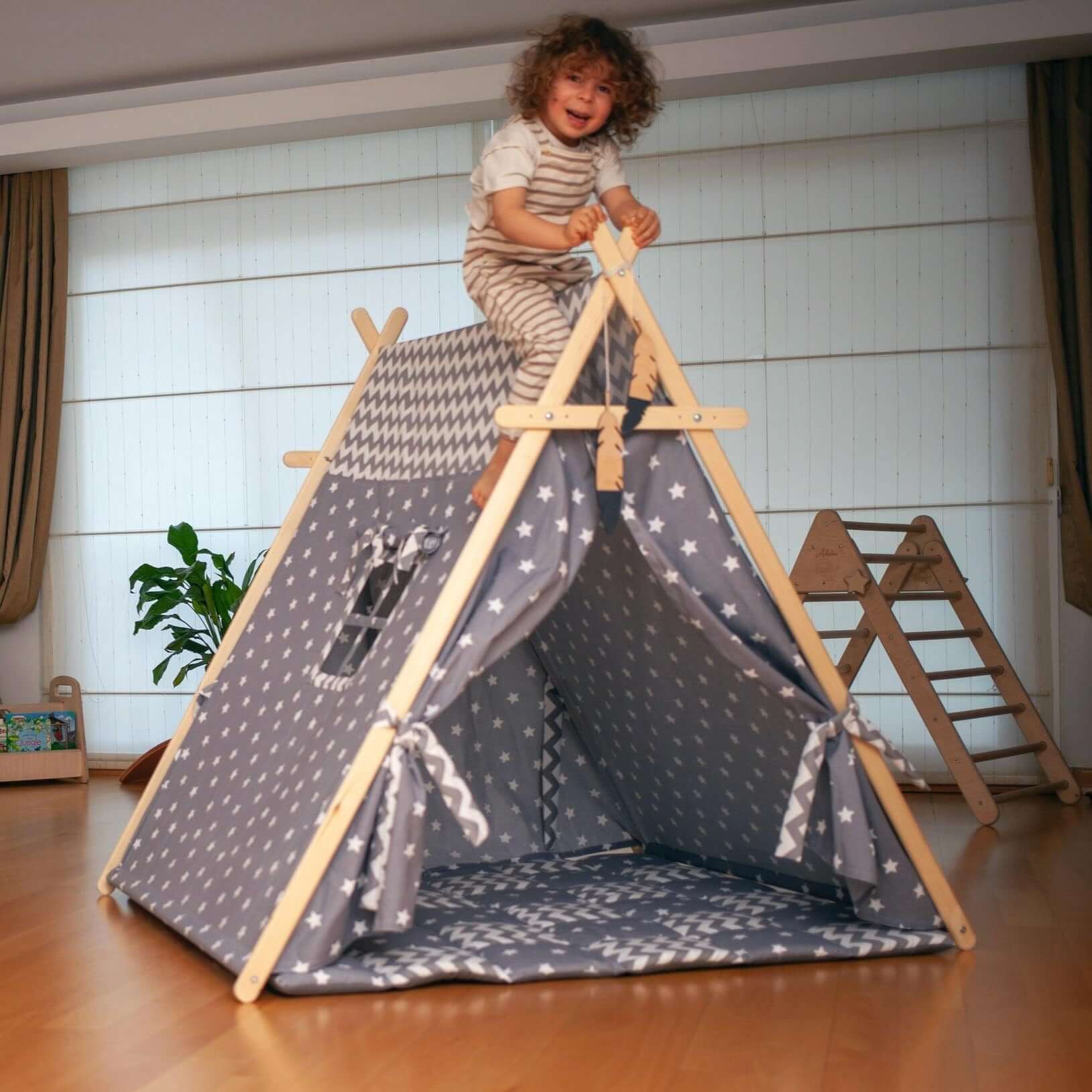 Gray Stars Play Tent and Play Mat