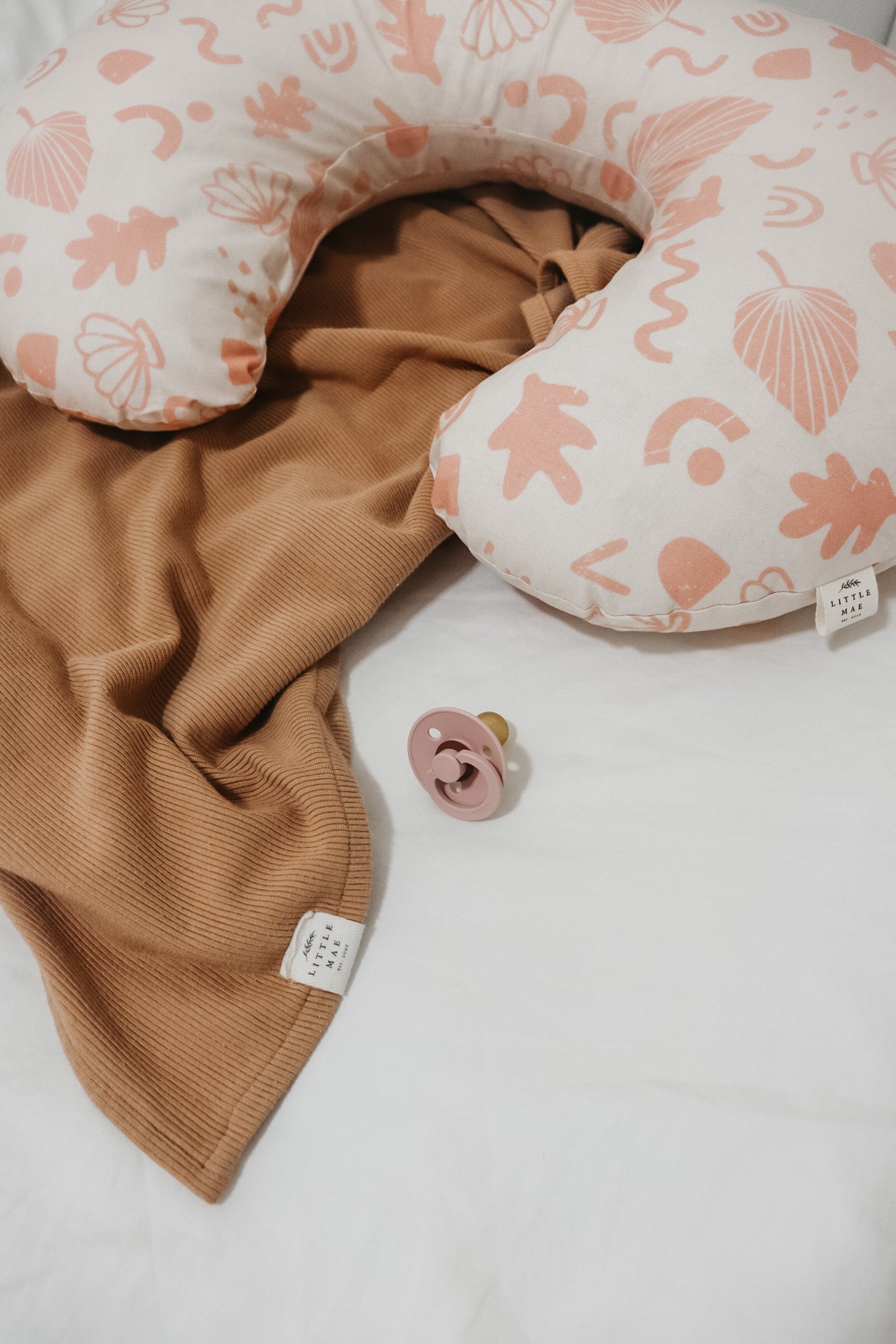 Naomi Nursing Pillow Cover