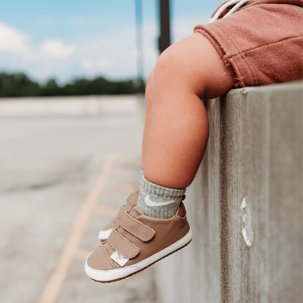 Chocolate Low Top Discontinue