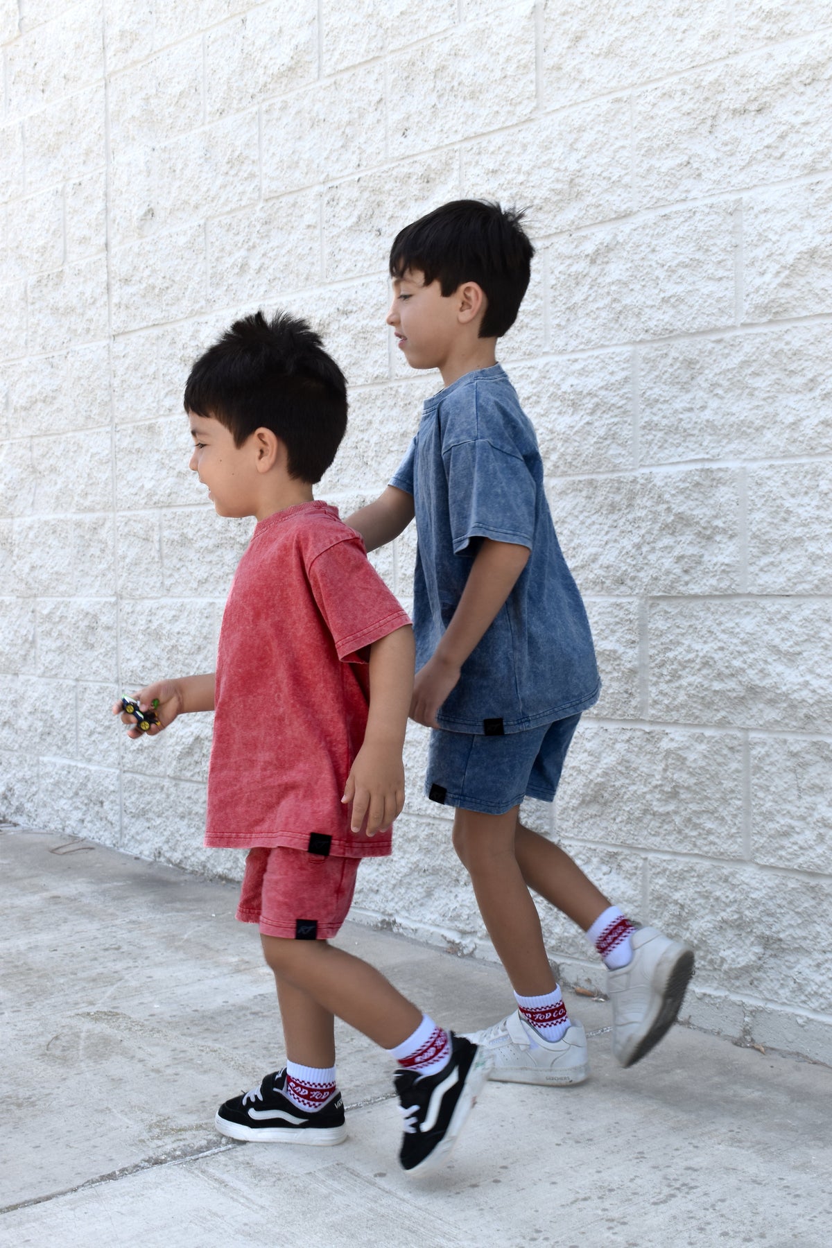 STONE WASH SHORTS - MUTED RED