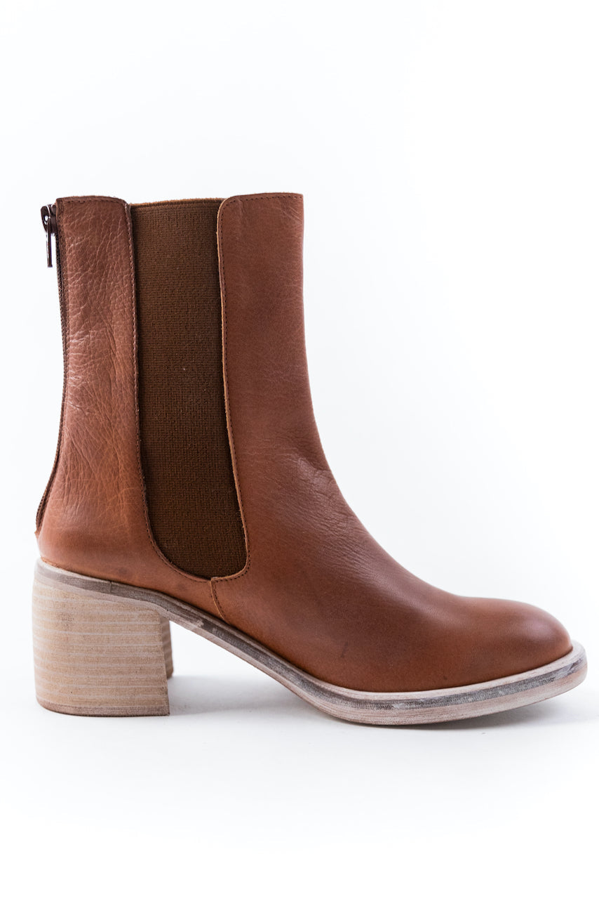 Free People Essential Chelsea Boots