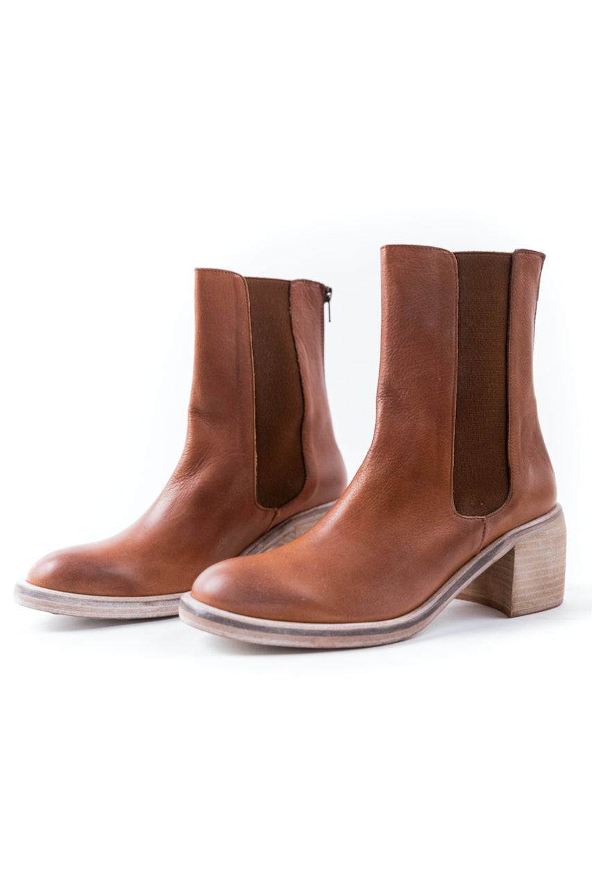 Free People Essential Chelsea Boots