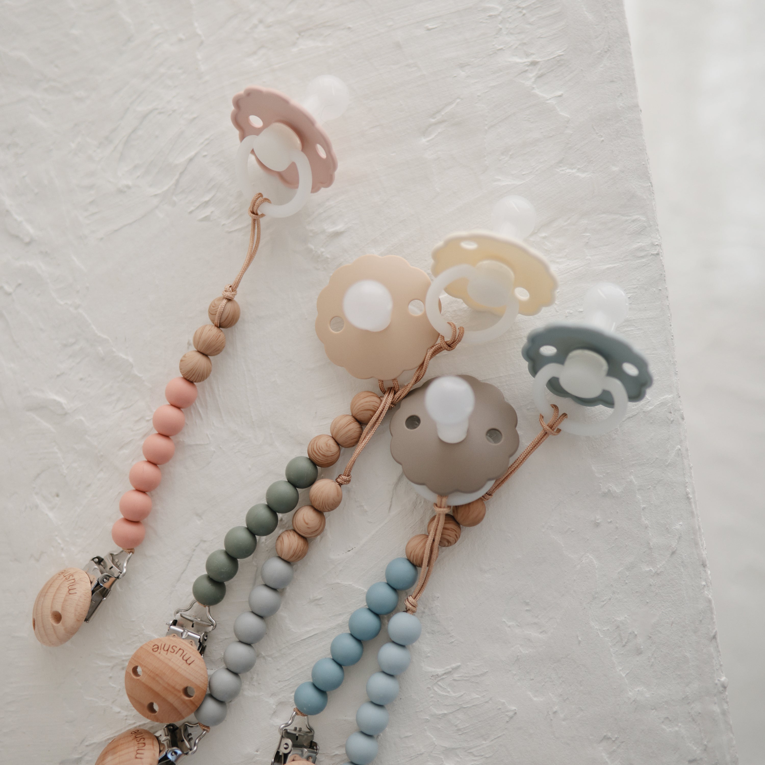 Silicone Pacifier Clip | Eva Pacifier Clip Mushie   