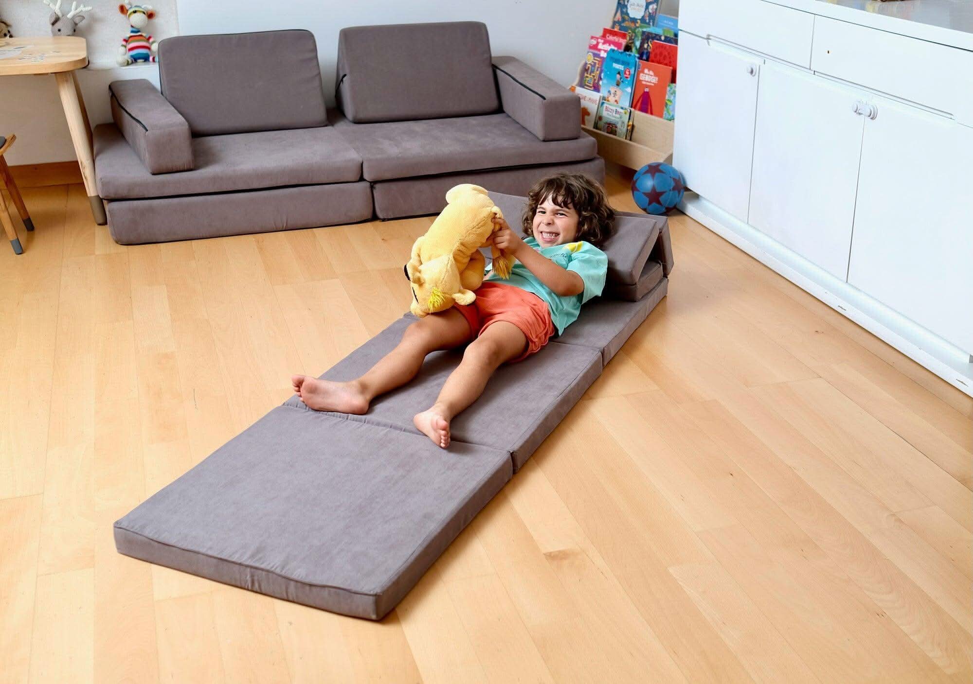 Transformable Kids Play Mat and Couch for Playtime and Relaxation