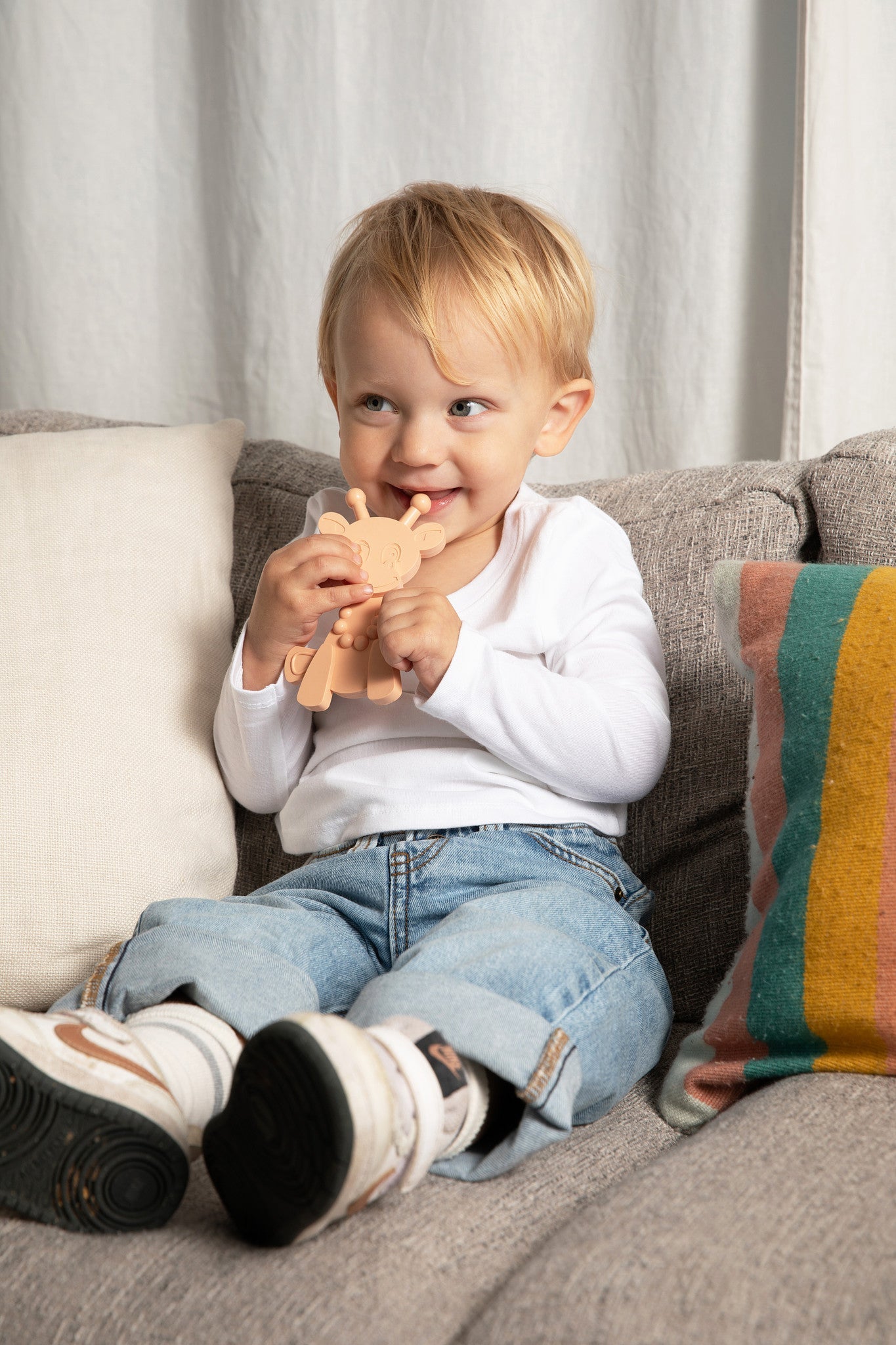 The Little Bamber - Pink - Natural Rubber & Baltic Amber Teething Toy