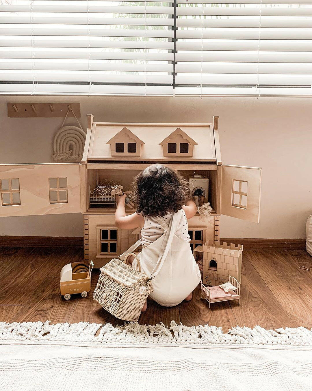 Plan Toys Victorian Dollhouse Dollhouses PlanToys   