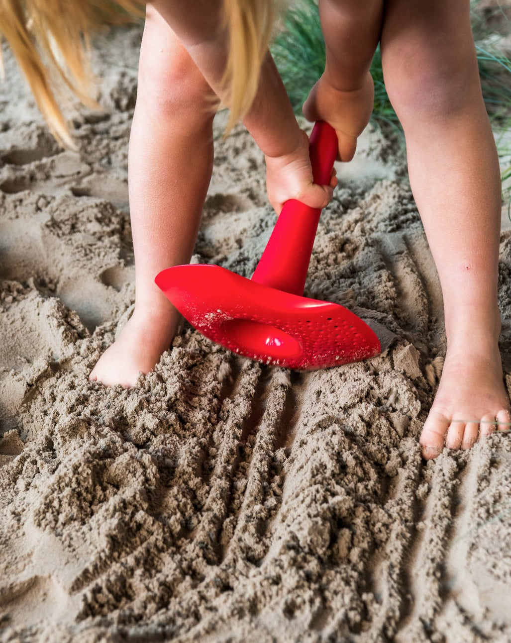 Triplet - Cherry Beach & Sand Toys Quut   