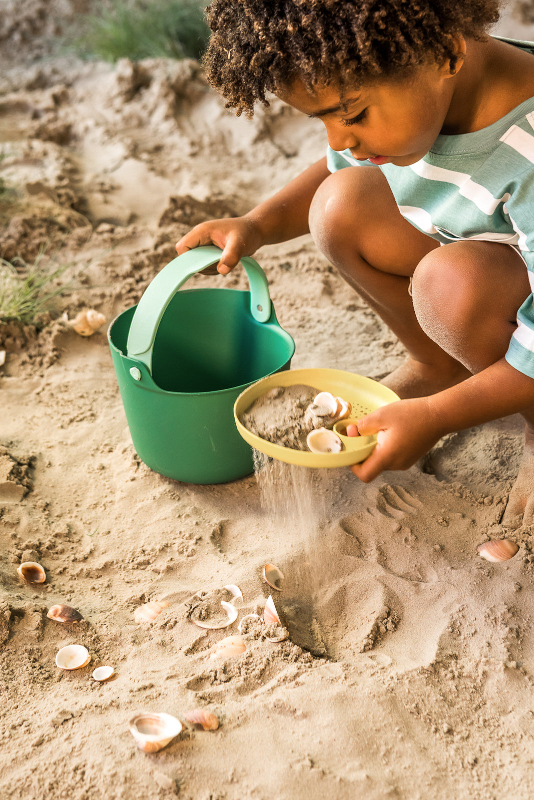 Bucki Beach Bucket - Lagoon & Banana Blue Beach & Sand Toys Quut   