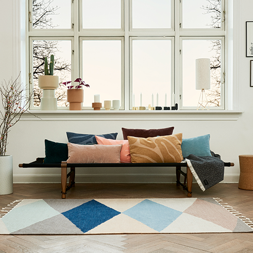 Lia Cushion - Dark Green / Pale Green