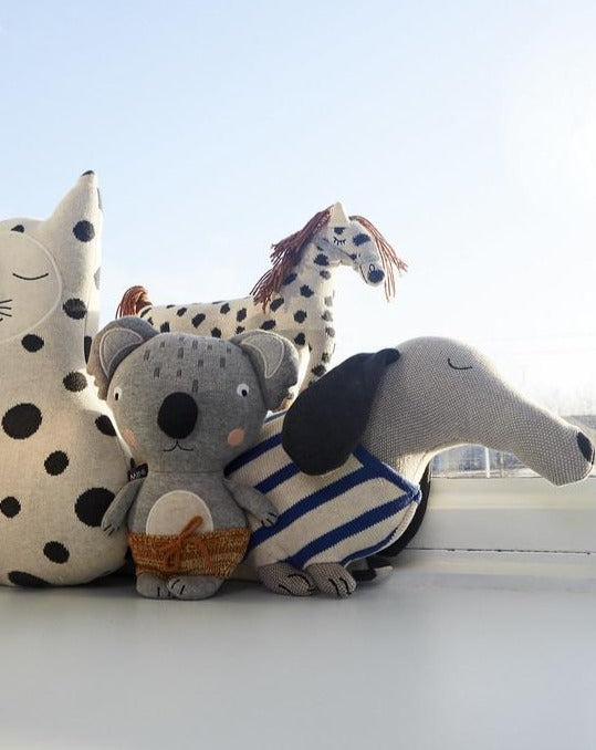 Slinkii Dog Cushion - Beige / Dark Blue Stuffies OYOY   