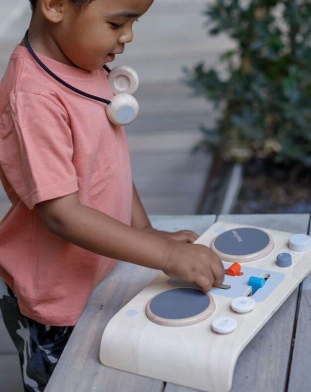 DJ Mixer Board  PlanToys   