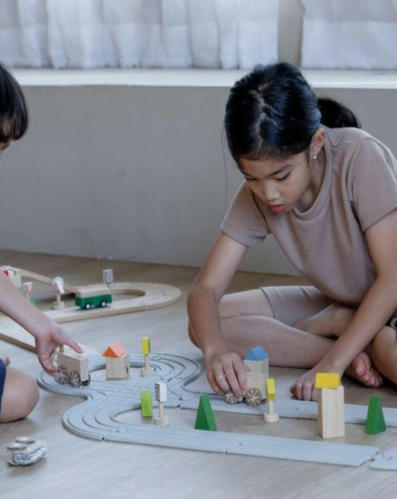 Rubber Road & Rail Set - Medium  PlanToys   