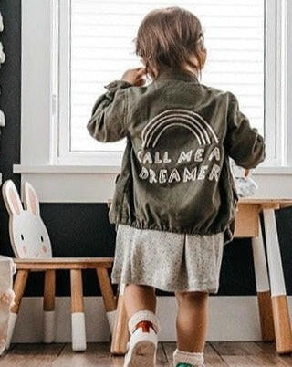 Forest Table and Chairs Table Tender Leaf   