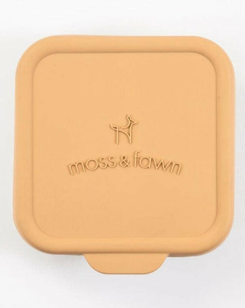 Ice Cube Tray Feeding Moss & Fawn   