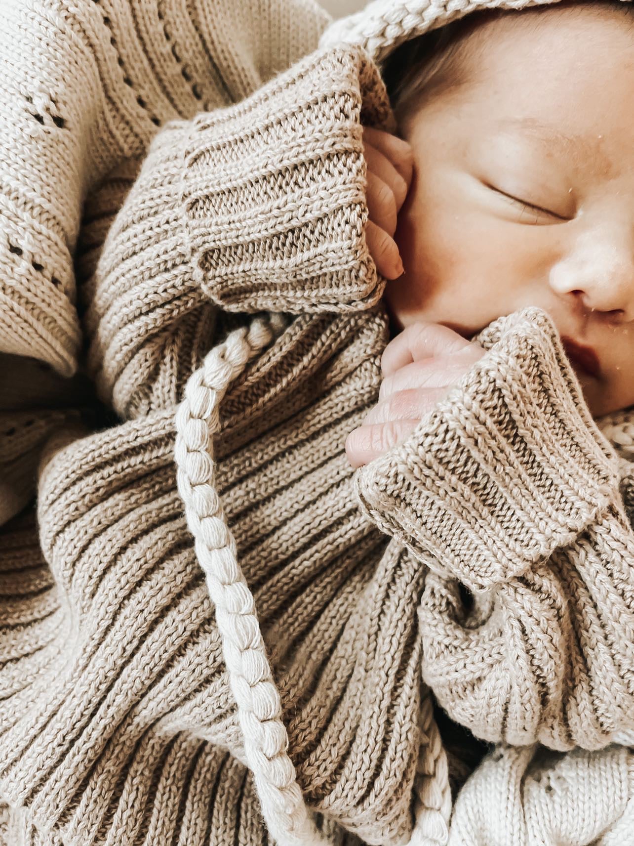 Chunky Knit Bonnet - Beige  Luna + Luca   